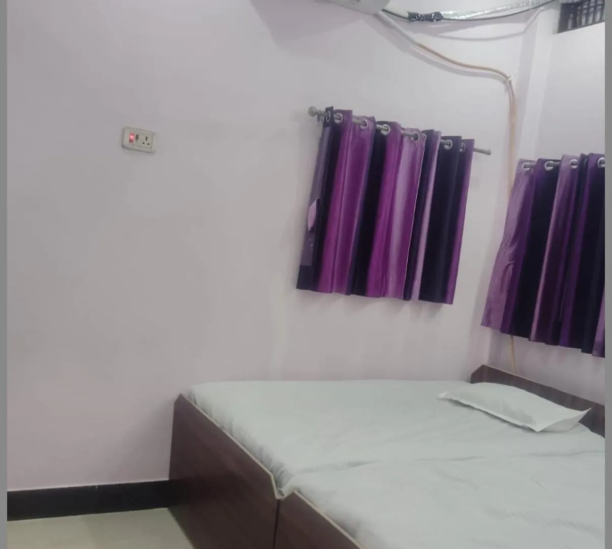 Hotel R-A-M-A-S-I-S-H K-U-T-I-R Near Kashi Vishwanath Temple - Offers Air Conditioned Rooms With Wifi -Best Hotel In Varanasi
