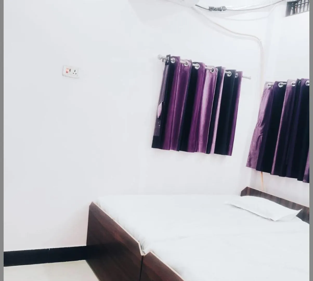 Hotel R-A-M-A-S-I-S-H K-U-T-I-R Near Kashi Vishwanath Temple - Offers Air Conditioned Rooms With Wifi -Best Hotel In Varanasi