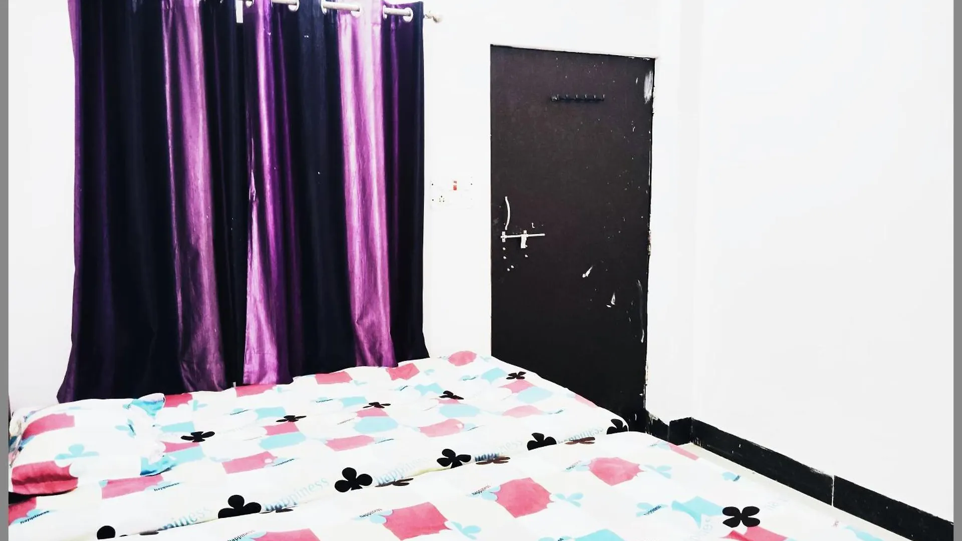 Hotel R-A-M-A-S-I-S-H K-U-T-I-R Near Kashi Vishwanath Temple - Offers Air Conditioned Rooms With Wifi -Best Hotel In ורנאסי